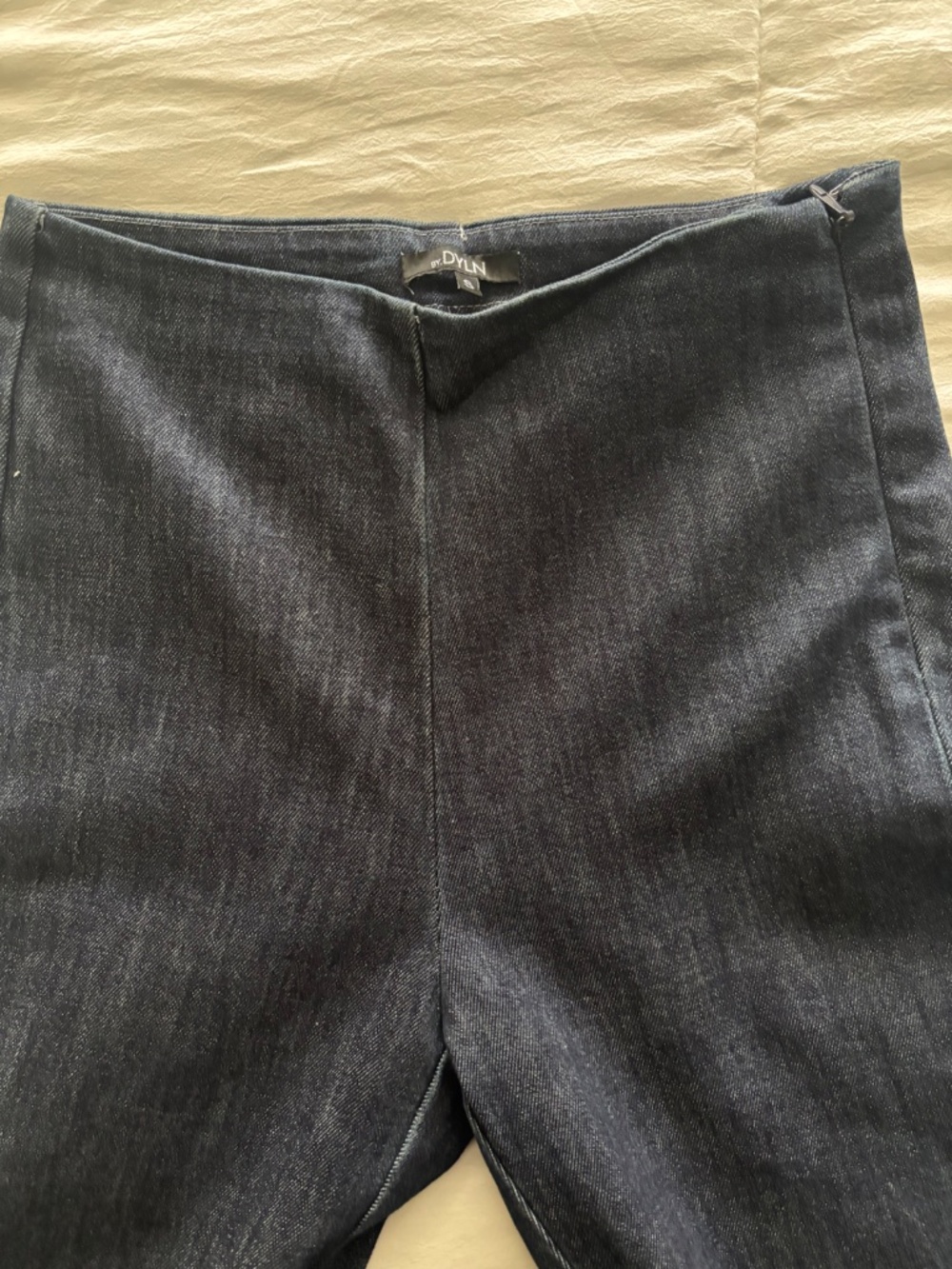 Revolve Jean Capris - Picture 3 of 3